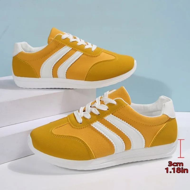 Leichte, bequeme Damen-Schnürschuhe in Weiß, Sneaker für den Alltag, Outdoor-Mode, passend zu allem, weiße Schuhe – Detail 5