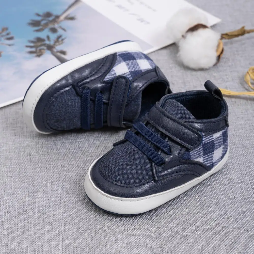 Sapatos casuais clássicos para bebê, sola antiderrapante macia, resistente a sujos, monocromático, criança infantil, interior, ao ar livre, vestível, de 0 a 18 meses