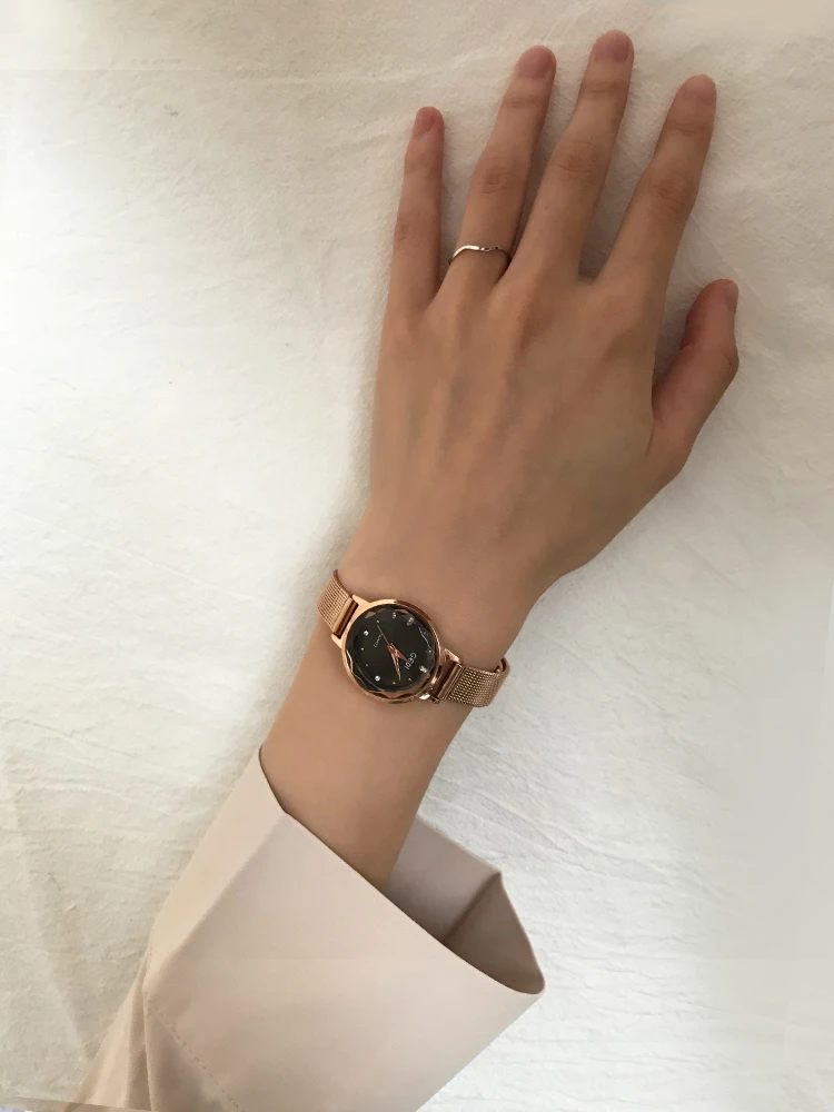 Women'S Vintage Small Dial Watch, Stylish And Versatile, With A Chain Strap, Perfect For Students And Fashionable Ladies.