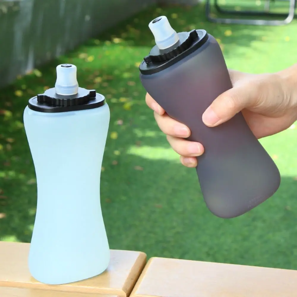 Handheld Collapsible Cycling Bottle Silicone 350ml Capacity Hydration Bottle Wide Mouth Soft Flask Cycling