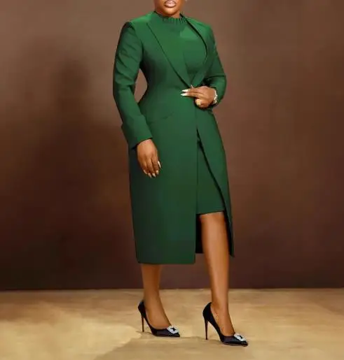 

New women's fashion casual two-piece suit vest for autumn and winter 2025, featuring a lapel, waist cinching, and slit design