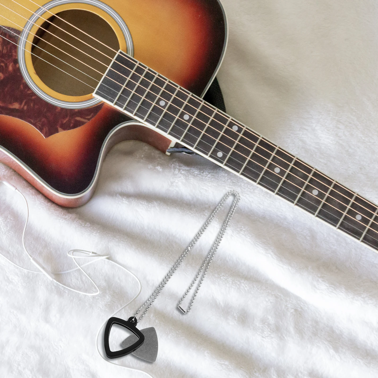 

Holder Guitar Pick Pendant Picks Holding Necklace Heart-shaped Silica Gel Storage