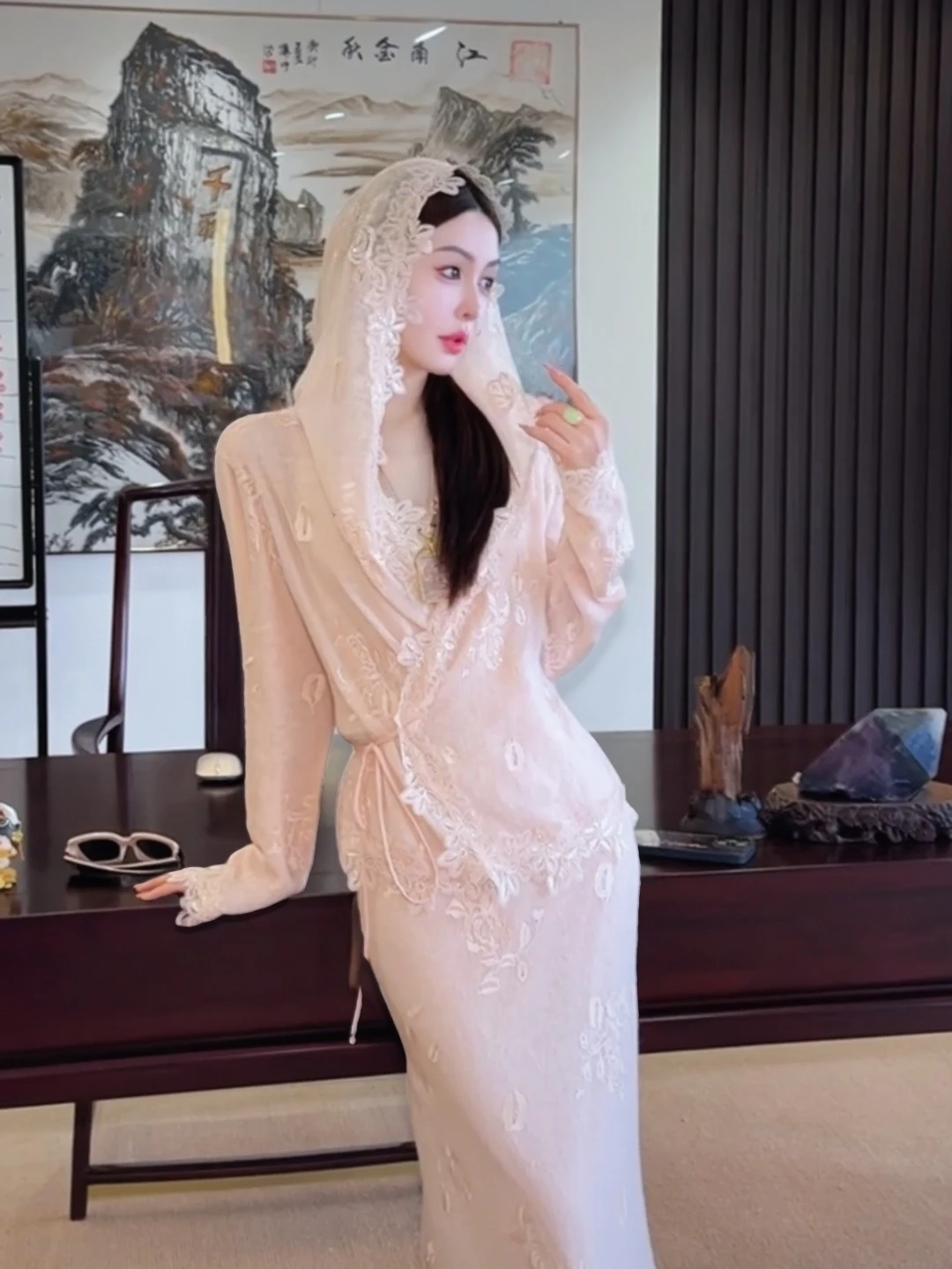 

Комплект из утяжеленной хлопковой ткани с вышивкой XiaoXiao Yu: куртка и юбка с завязками, цветочный узор, элегантный стиль для женщин