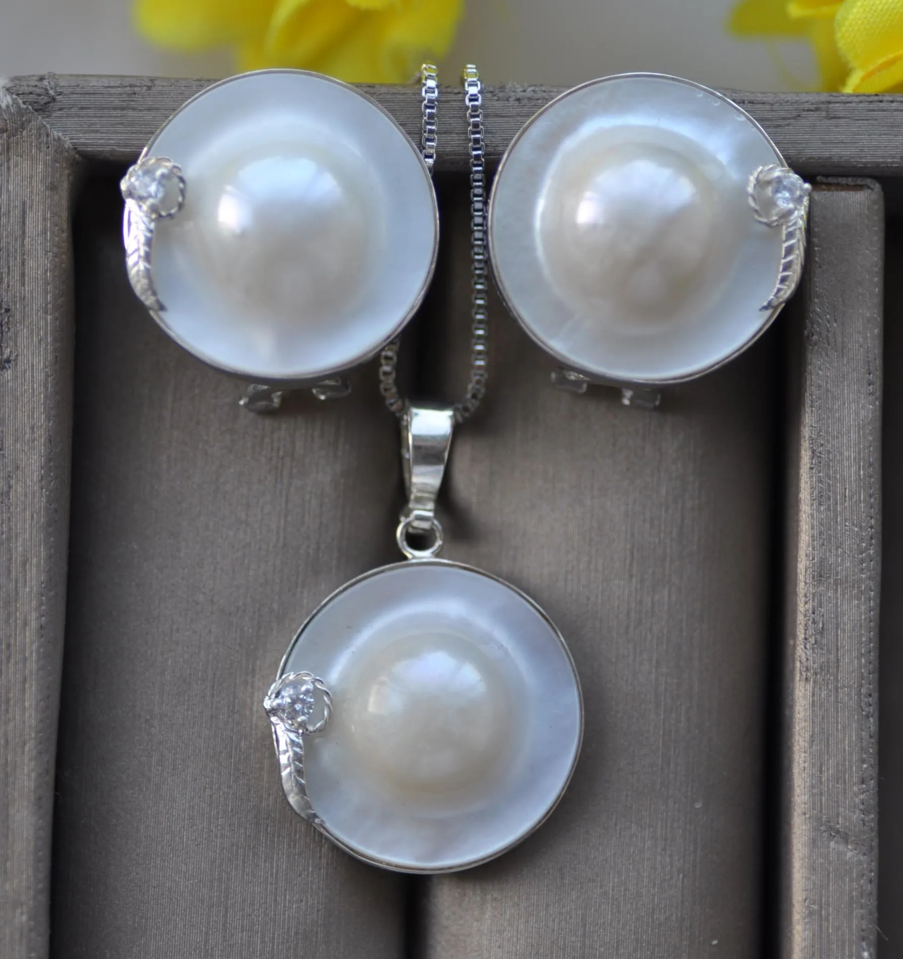 

Z12478 Set Huge 21mm White South Sea Mabe Pearl 925silver Tassel Earring Pendant