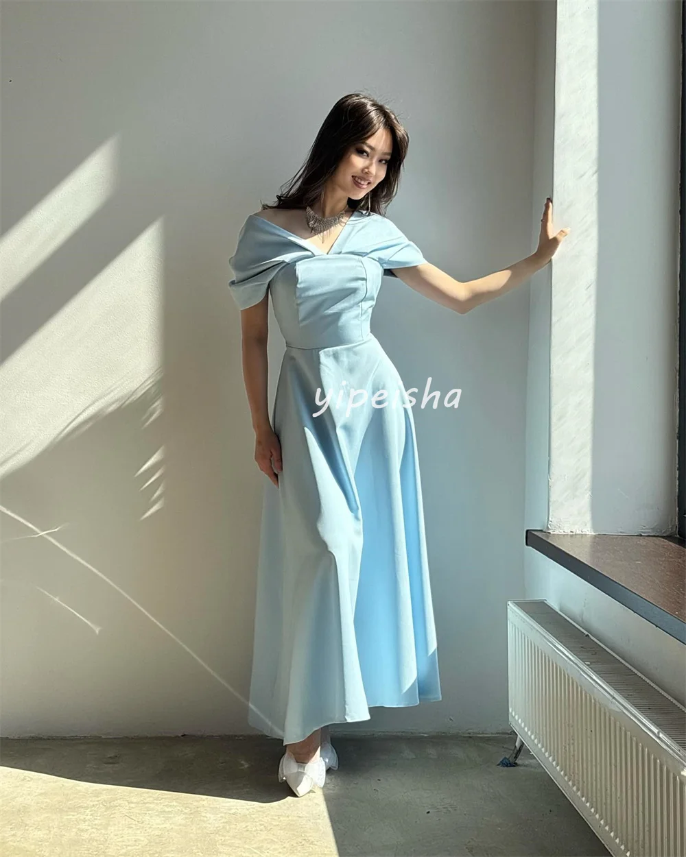 Sukienki szyte na miarę w nowoczesnym, eleganckim stylu, z dżerseju, z kokardą, plisowane, w kształcie litery A, z odkrytymi ramionami, o długości do kostek, sukienki na specjalne okazje, klasyczne.