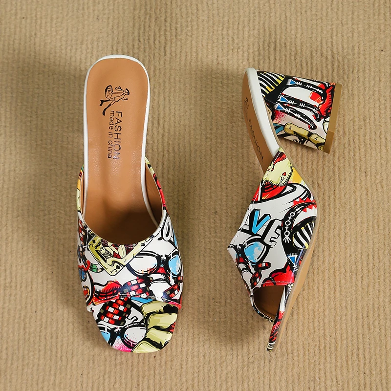 

Женские летние новые классические однотонные шлепанцы с открытым носком, 2024, повседневные женские тапочки без шнуровки для дома и офиса, размер 35–43