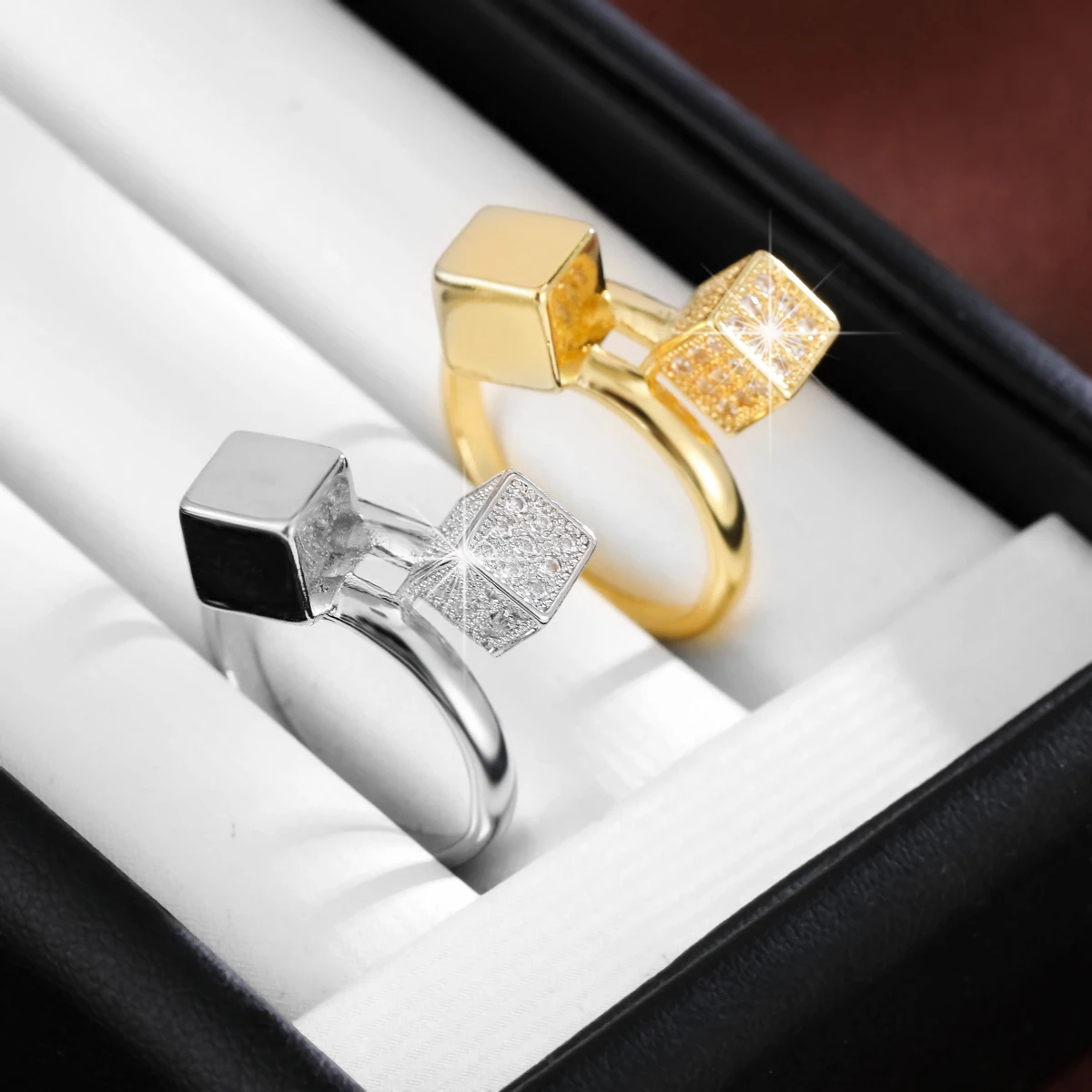 خاتم بتصميم هندسي مربع عصري من الزركونيا الاصطناعية خاتم نحاسي نسائي للحفلات اليومية