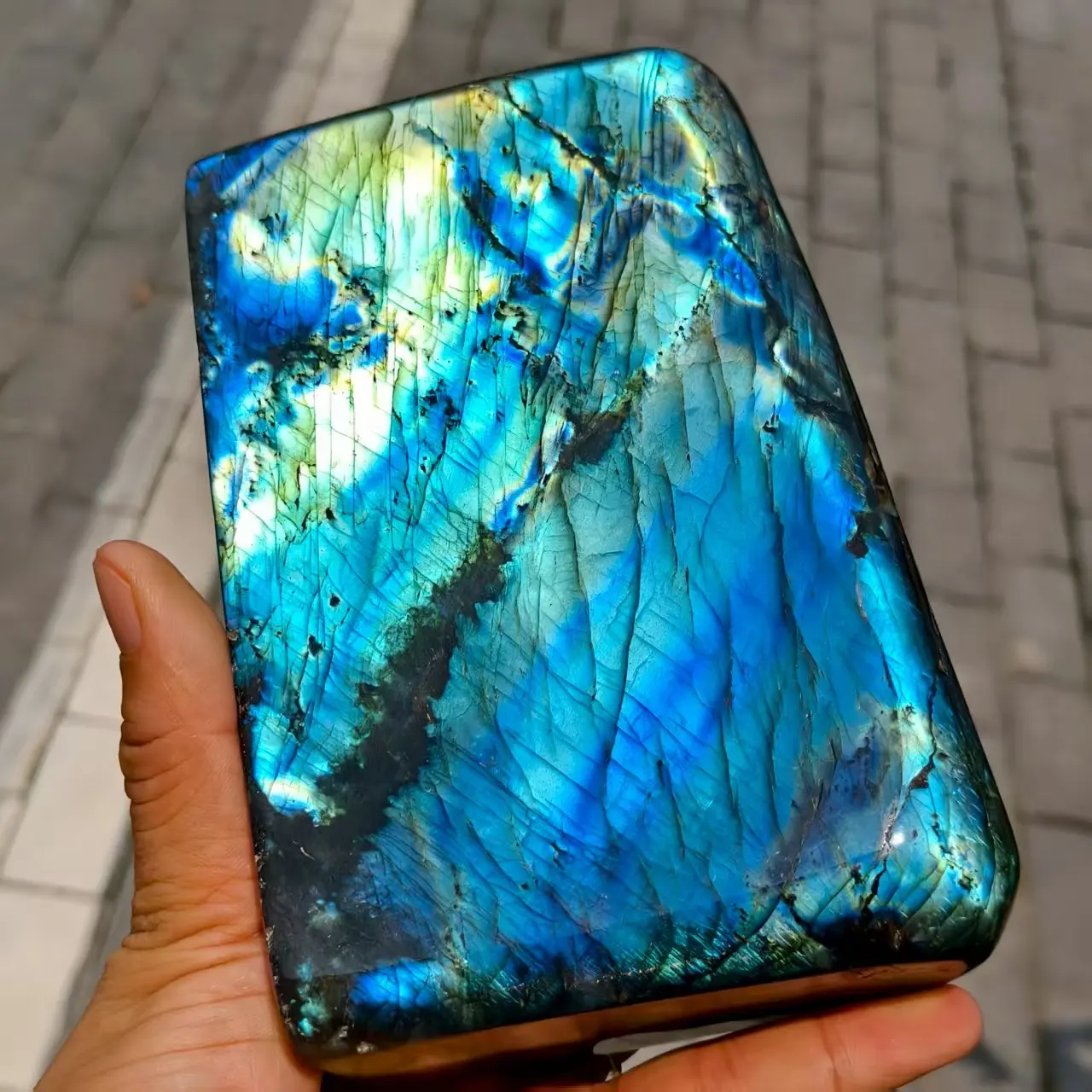 

Natural Labradorite Quartz Crystal Free From Impurities, Enhancing Energy, Suitable For Home And Office Decoration, Demagnetizat