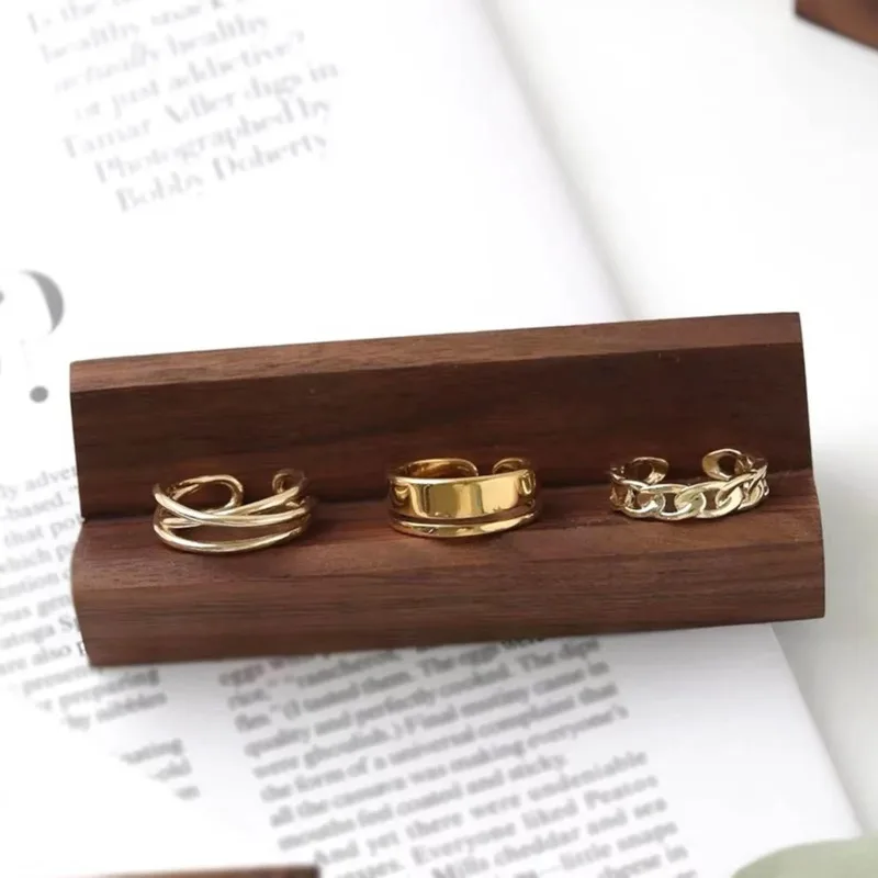 Walnut V-Groove Ring Display Rack Earring Ring Storage Base Jewelry Shooting Props Rings Organizer Multi Size Available