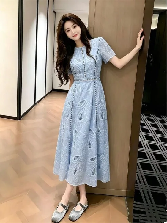 

Elegant round Neck Lace Dress Summer Slimming Hollow out Embroidery Midi Knee-Length Fairy Skirt Short Sleeve Zipper Back