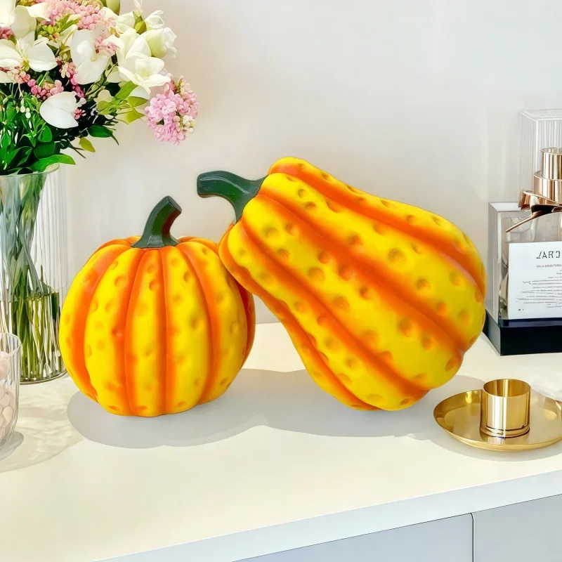 Halloween pumpkin decorative items for home and living room, resin handicrafts, autumn Halloween atmosphere decoration supplies