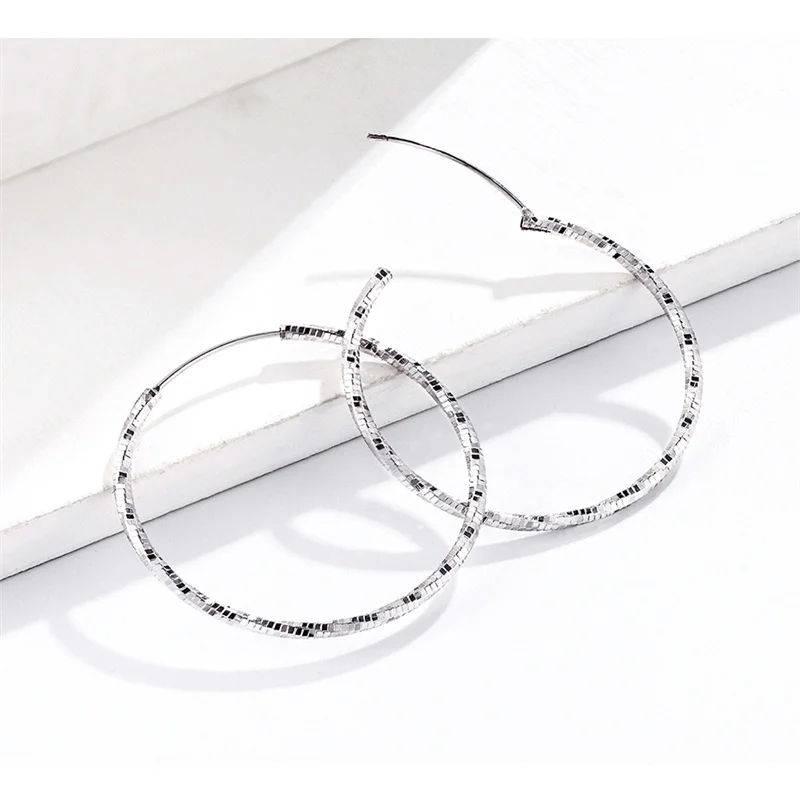 316L Edelstahl 3-6 cm minimalistische große Kreis Creolen für Frauen trendige silberfarbene Metall glatte runde Ohrringe Schmuck – Detail 5