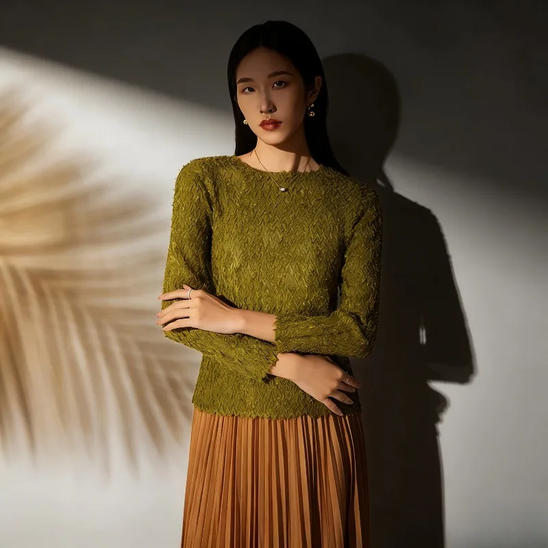 

Miyake Pleated T-shirt 2026 Spring New Round Neck Pullover Top Handmade V Pleats Design Sense Long-sleeved Bottoming Shirt Women