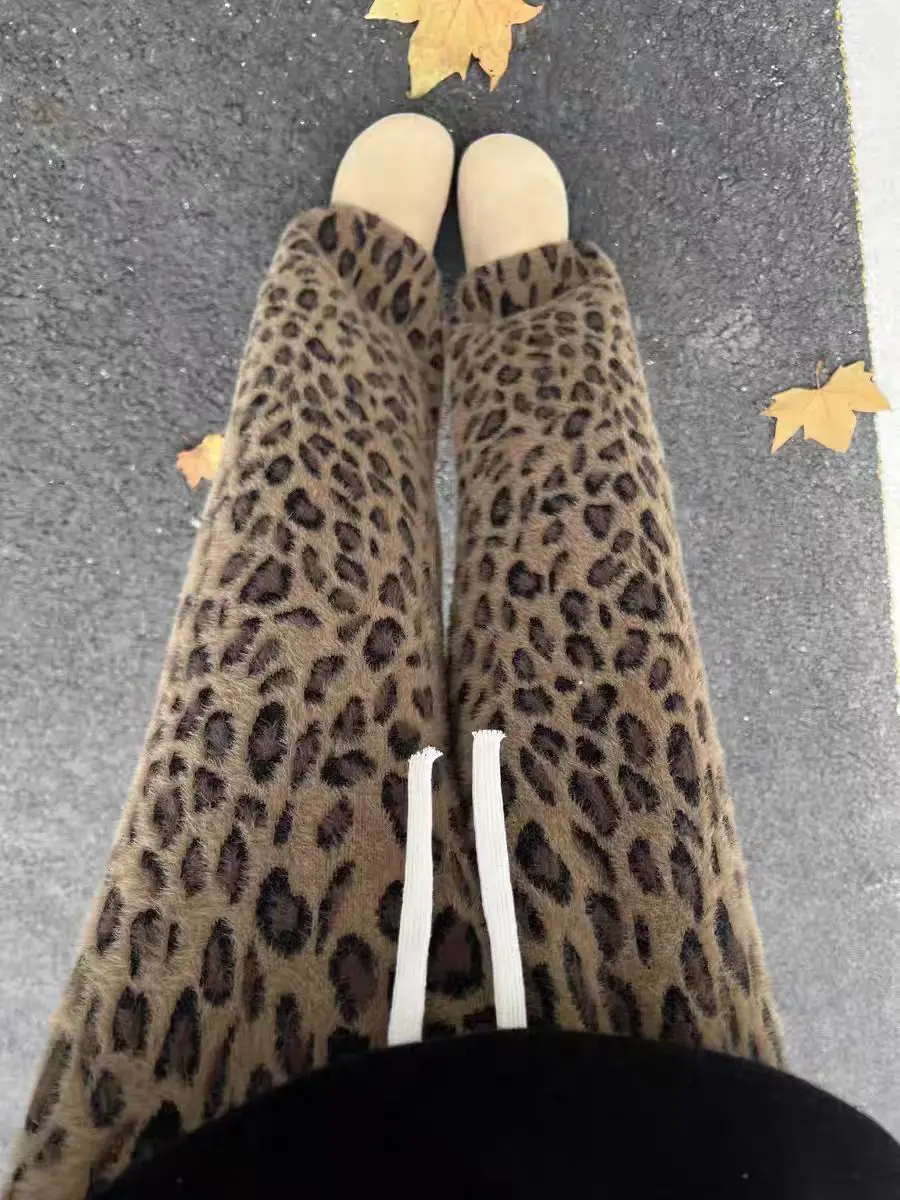 2025 Autumn and Winter Plus Plush Thickened Women's Leopard Print Plush Wide Leg Pants Women's High Waisted Straight Leg Pants