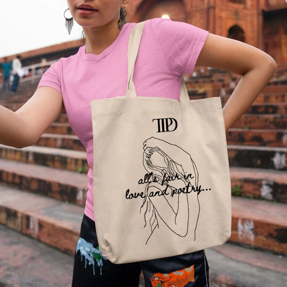 Sembra adorabile Swiftie ispirato Merch Eras Tour Print borsa da donna The tortored Poet Canvas Tote Bags Book Lover grande capacità