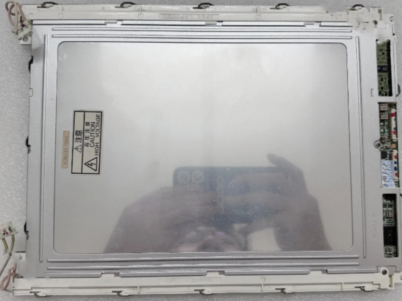 

EDMGRA3KCF LCD display screen