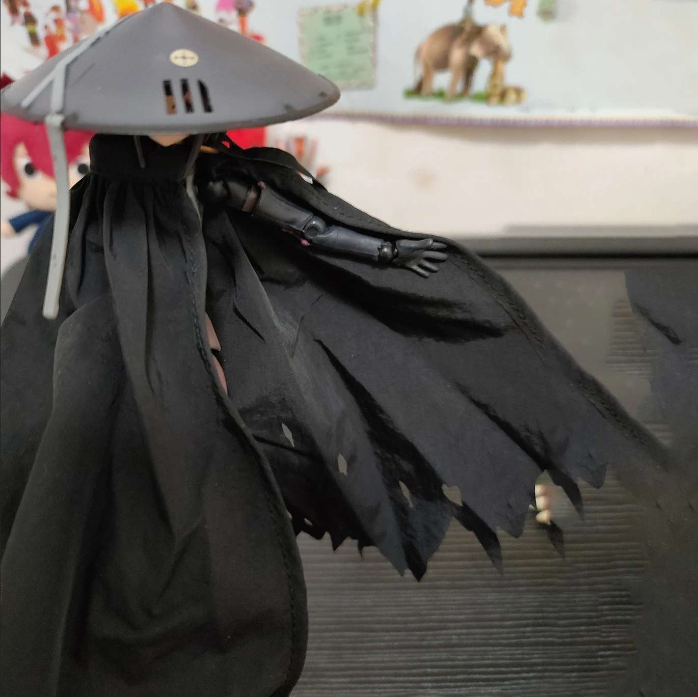 1/12 Scale Hooded Cloak Vintage Combat Cape Accessory for 6-inch Mezco SHF Figma Action Figures BJD Solid Body Costume Accessory