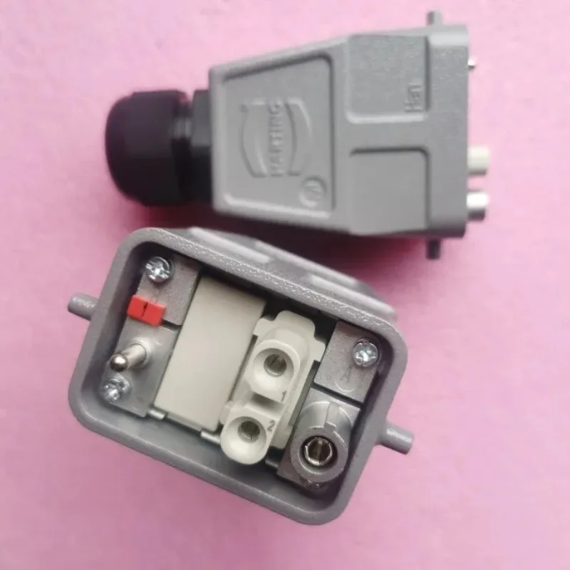09140022701 female plug 19300060447 top out shell 40A/600V Hardin original