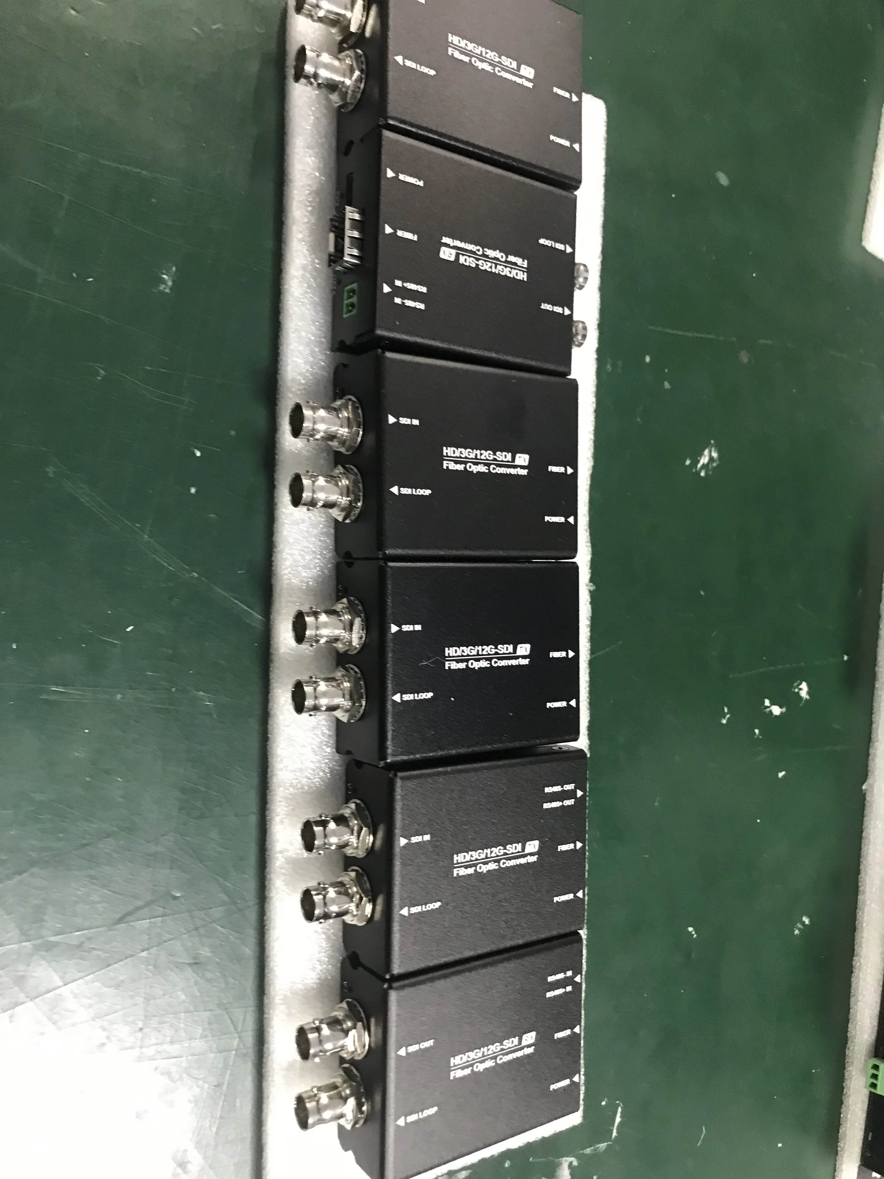 Micro 12G-SDI Video Extender with Loop Output 4K 12G-SDI Fiber Converter Extension of Distances Up to 10km Over Single Fiber
