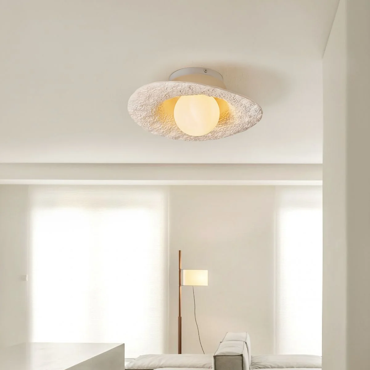 

Small and lovely resin ceiling lamp wall lamp, no bulb, European-style French home living bedroom corridor porch applicable.