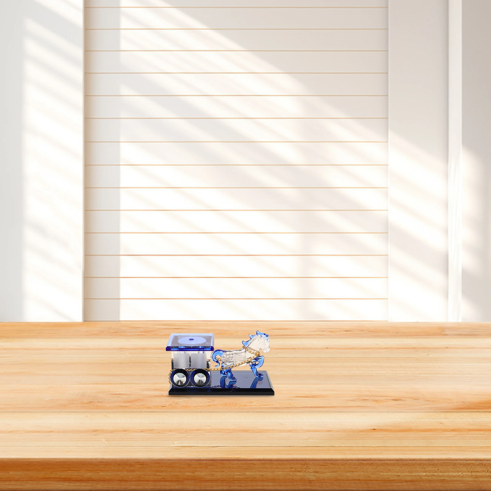 

Crystal Horse Carriage Perfume Holder European Style Ornament Desk Decoration Romantic Home Decor Crystal Carriage Statue