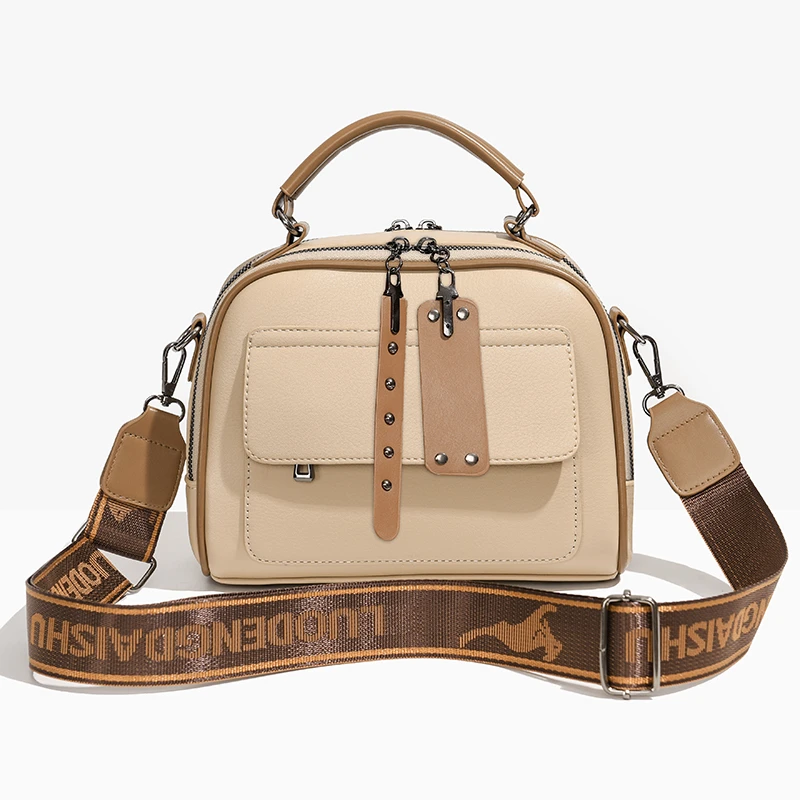 

Trendy Minimalist Backpack Bag for Luxury Shopper with Letter Logo and Solid Color Fashionable Design