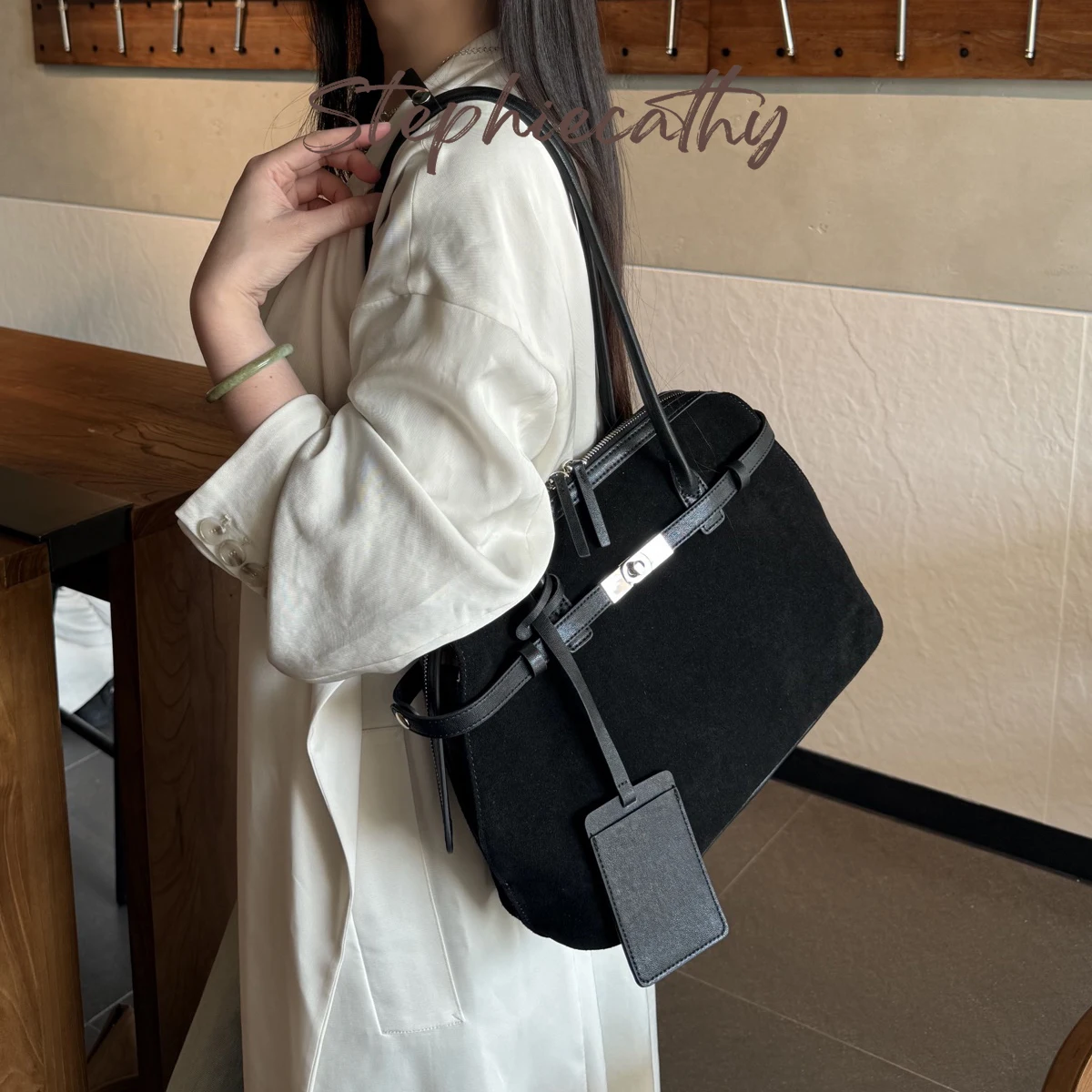 Luksusowa torba na ramię typu  – Luxury Bags England recenzja i cena
