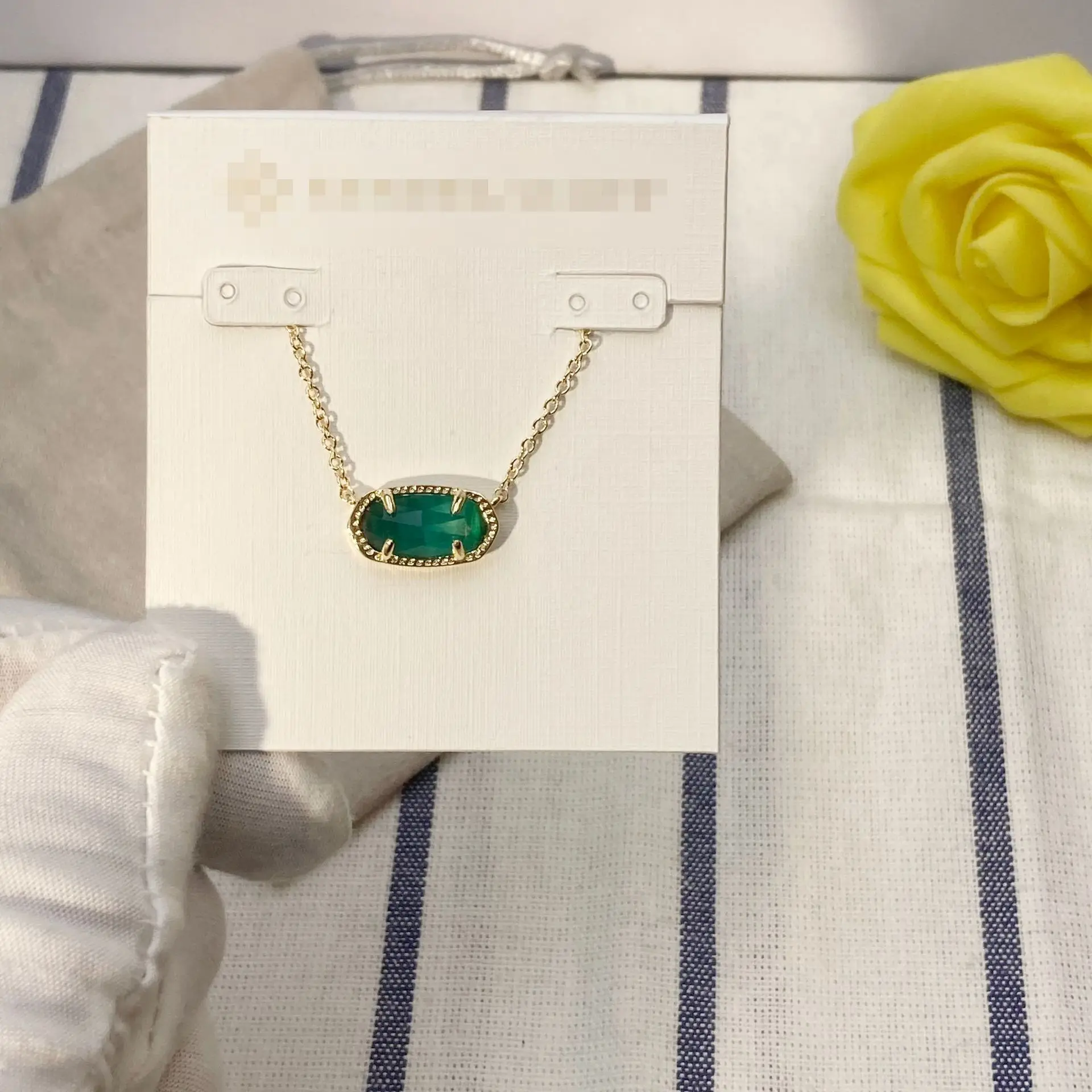 YEEVAA EMERALD CATS EYE Gemstone Natural Crystal Pendant Necklace for Women, Fashion Jewelry, Unique Gifts