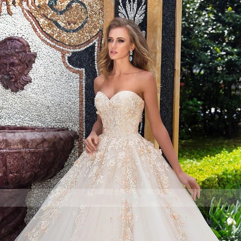 Seksowna suknia ślubna w stylu retro Sweetheart bez ramiączek koronkowa aplikacja linia suknia ślubna księżniczki Off ramię suknia ślubna Customizati