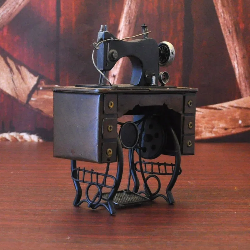 Retro iron desktop ornament inspired by vintage sewing machines from the 1950s–1970s — handcrafted nostalgic decor piece for off