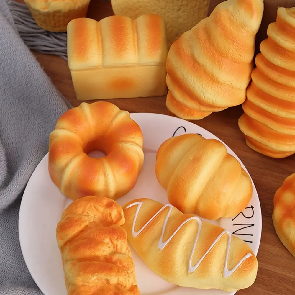 재미있는 노란색 인공 빵 모형 플레이하우스 토스트 모형 스트레스 해소 장난감 사진 소품 핀치 레 선물