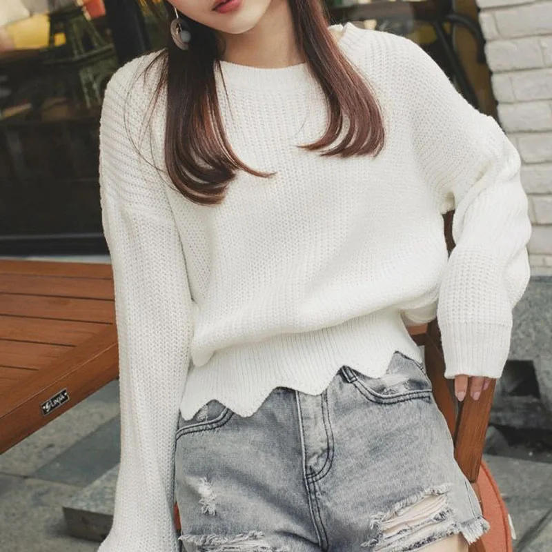 

New Autumn/Winter Fashion Korean Edition Short Wave Hem Round Neck Loose Versatile Western Style Reduced Age Long Sleeve Sweater