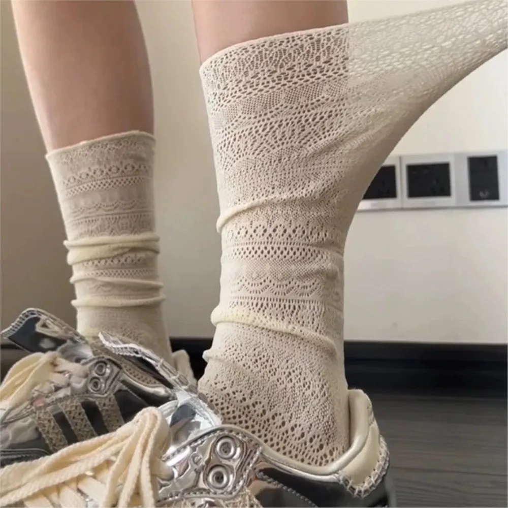 

White Pile Socks Women Mesh Hollowed Out Thin Silk Retro Flower Lace Socks Ladies Transparent Crew Socks