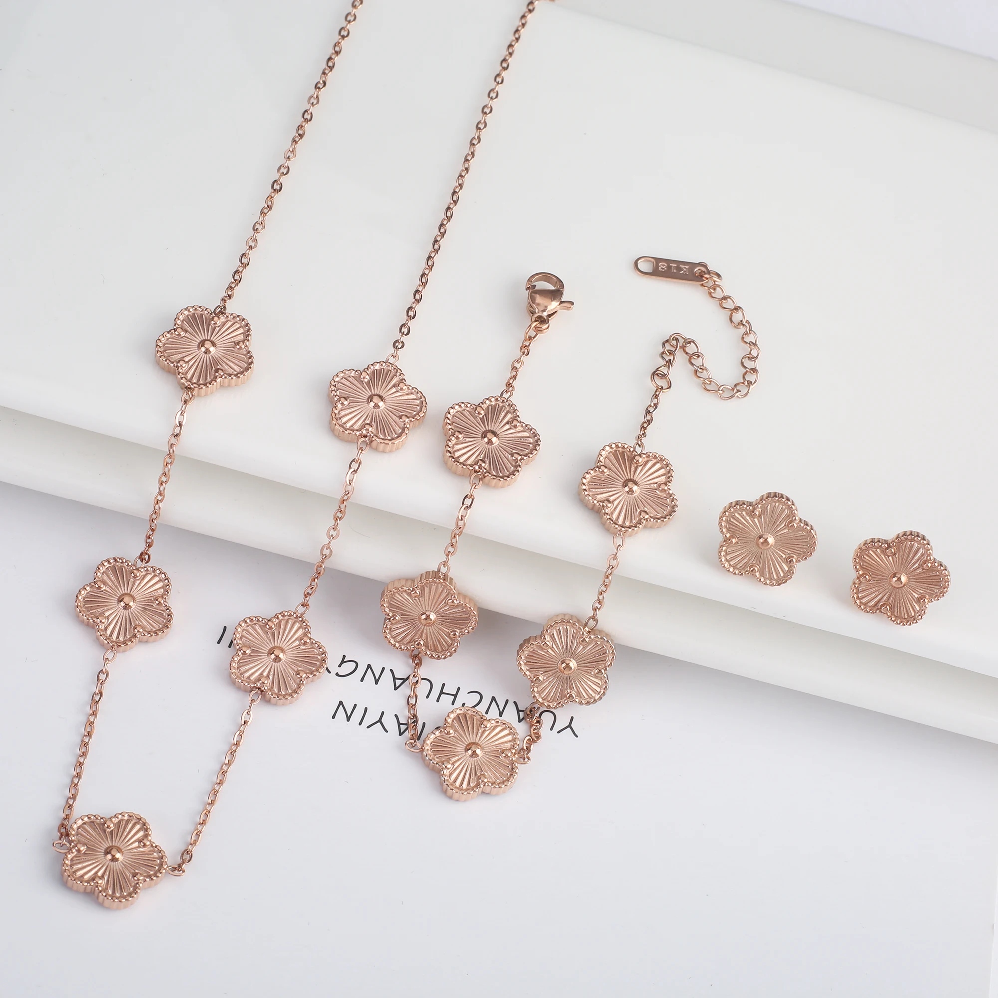 3pc 18k Gold-Plated Five-Leaf Flower Necklace Earrings Bracelet Set