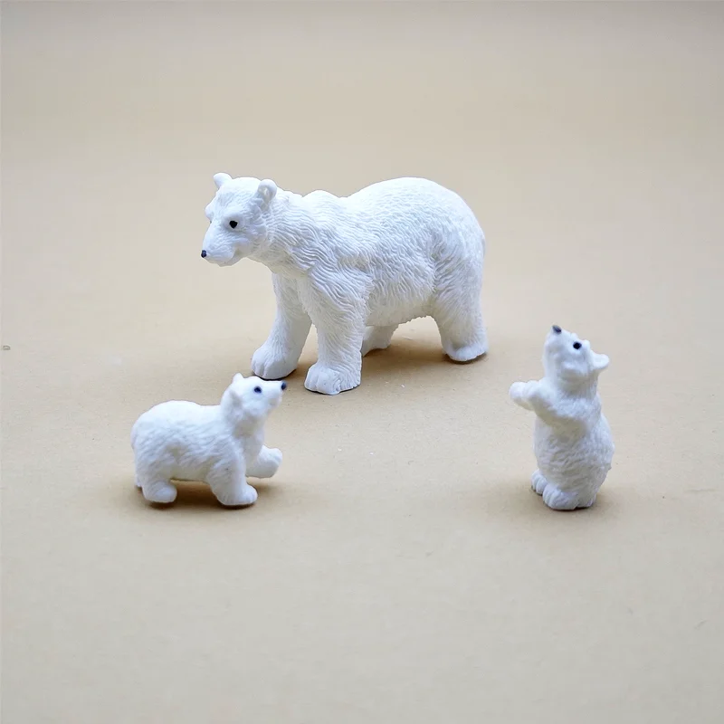 

Миниатюры семьи белых медведей из смолы