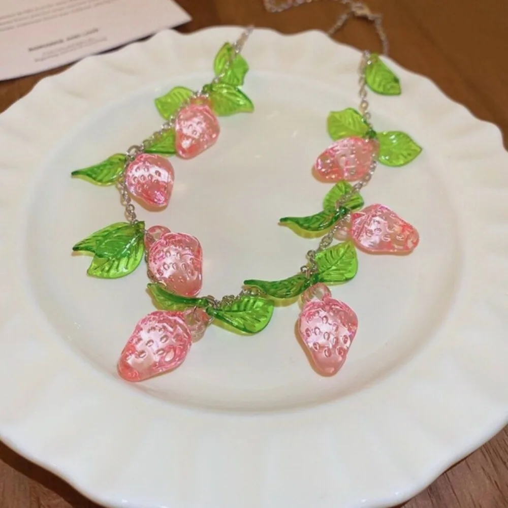 アクリル亜鉛合金ネックレス,ストロベリーチェーン,ピンクメッシュ糸,甘い鎖骨チェーン,便利