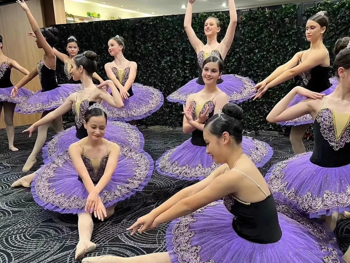 Tutu de Ballet Professionnel Eskirada pour Enfant Fille, Robe de brevdu Ventre, Costume de Spectacle sur Scène avec Cerceau