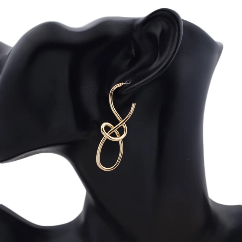 Hollow Knitted Women\'s Dangle Earrings Gold Color Metal Twist Lucky Number Punk Personality Ear Jewelry aretes de mujer
