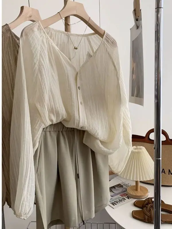 

plus Size 300 Pounds Women's Casual Style V-Neck Long Sleeve Shirt Summer Anti-Uv Folded Lantern Sleeve Fashionable Top