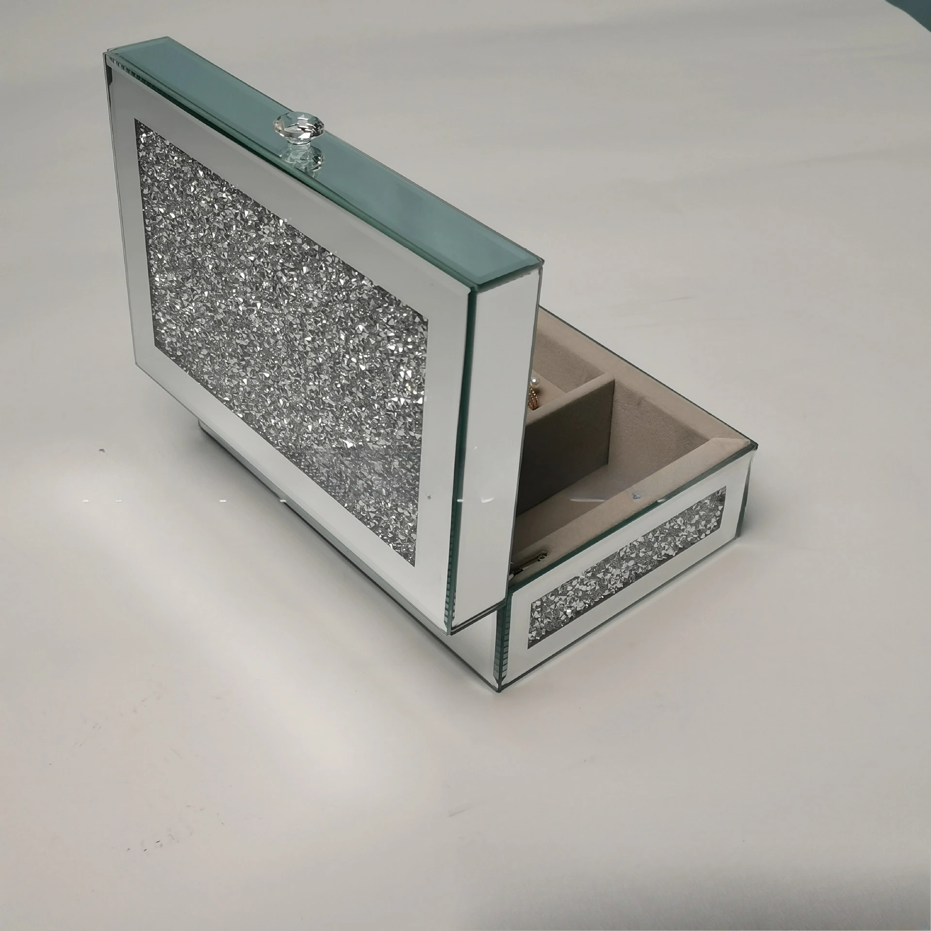 Picture 4: High-end light luxury exquisite glass crystal jewelry box necklace ring large capacity storage box