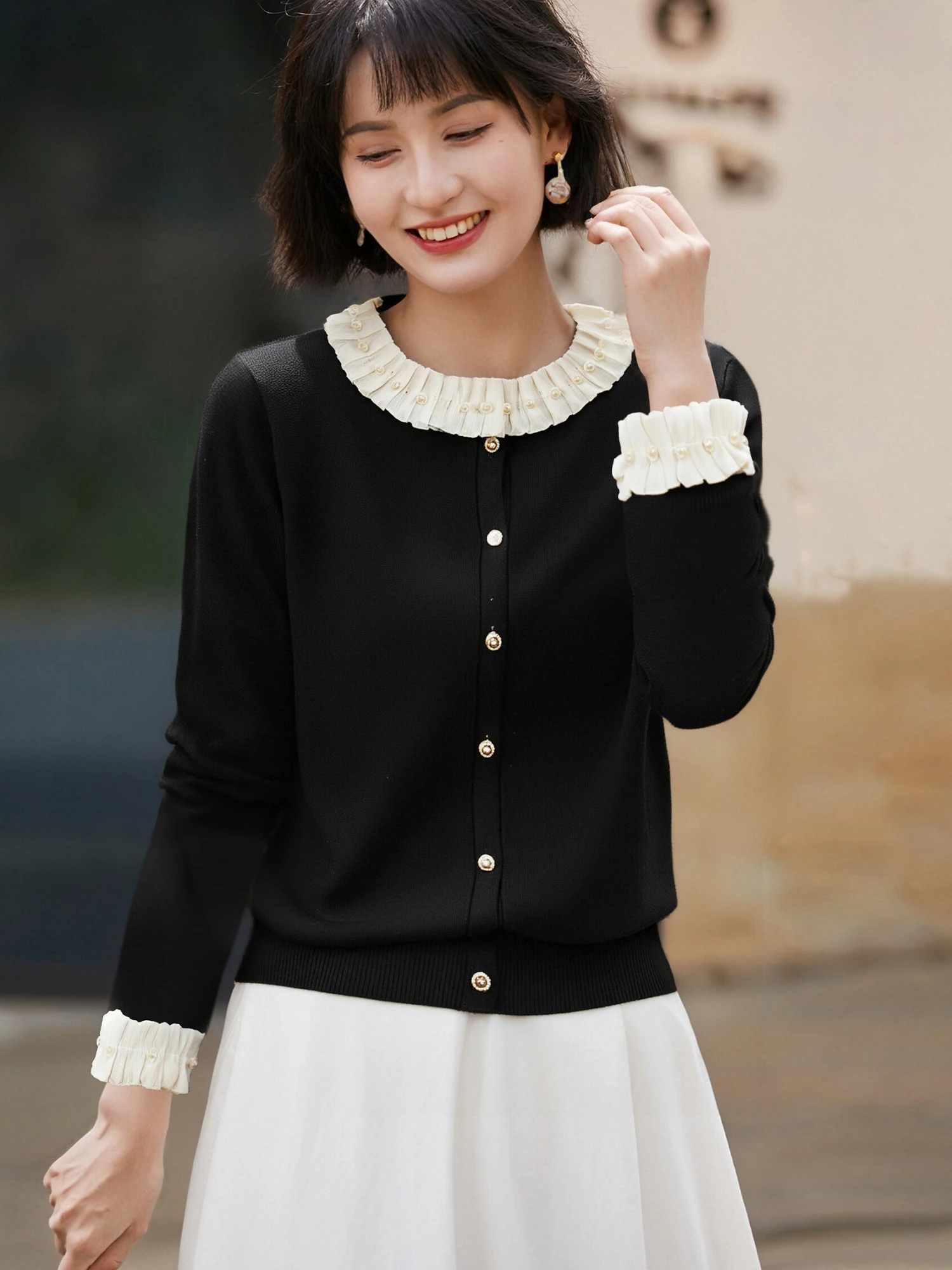 

Шелковый вязаный кардиган Chivirin для женщин, стандартный крой, с длинными рукавами, круглым вырезом, однотонный, осенняя новинка, для повседневной носки, модный, на пуговицах