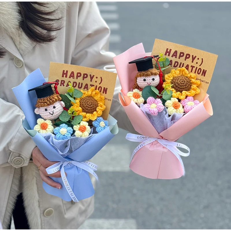 Gehäkelter Abschlussstrauß Handgemachtes Geschenk für die Jahrgangsklasse 2026 Gestrickter Puppen-Sonnenblumenstrauß Geburtstagsgeschenke für Jungen und Mädchen – Detail 8