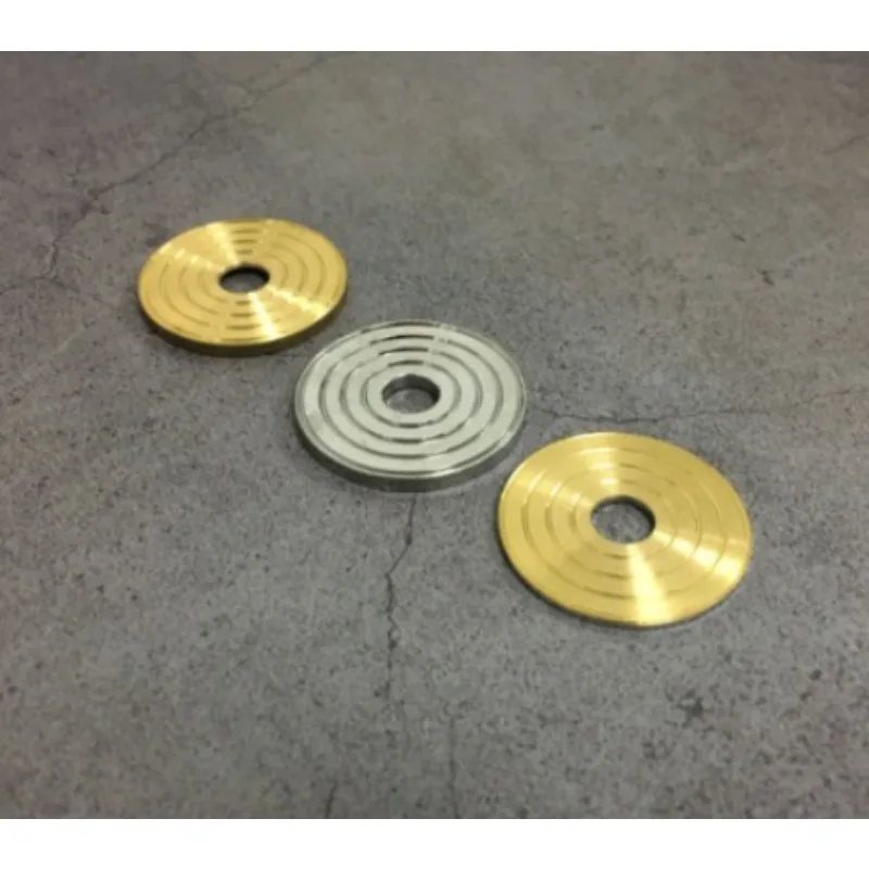 خدعة سحرية لعملات التحول - عملات فضية ونحاسية مجوفة تتبدل الأيدي عن قرب الوهم الساحر الدعامة متعددة التأثير للتحايل #2