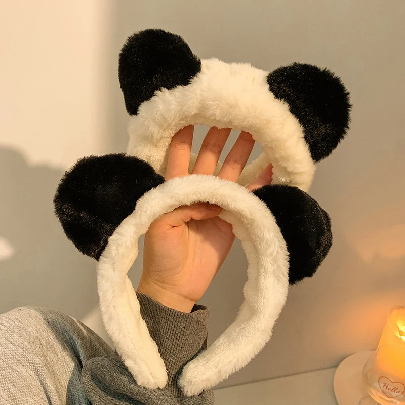 Charmant tête d'oreille de panda en fourrure méchante pour dames ; Cerceau en peluche pour le maquillage et le nettoyage du visage