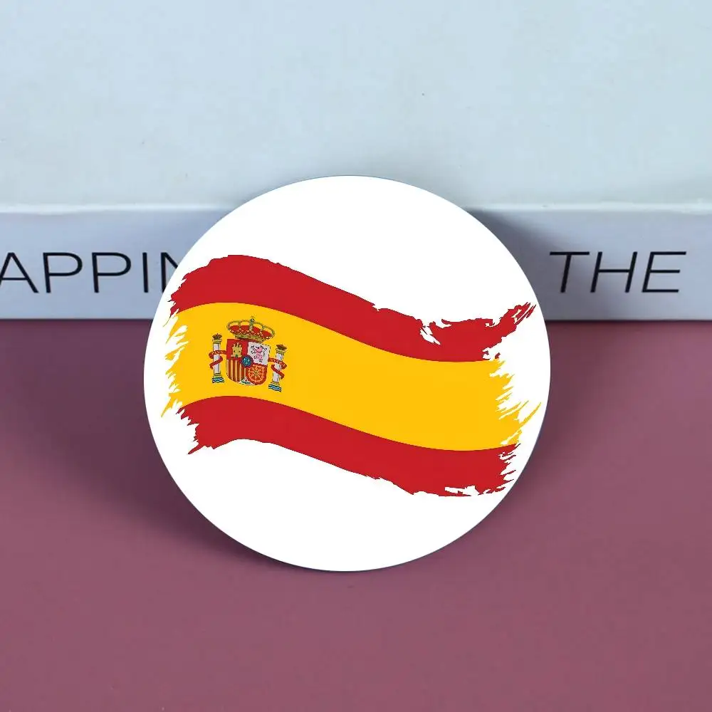 Insignias de bandera española, insignia láser redonda de Anime, broche de dibujos animados, ropa, mochila, accesorios, solapa
