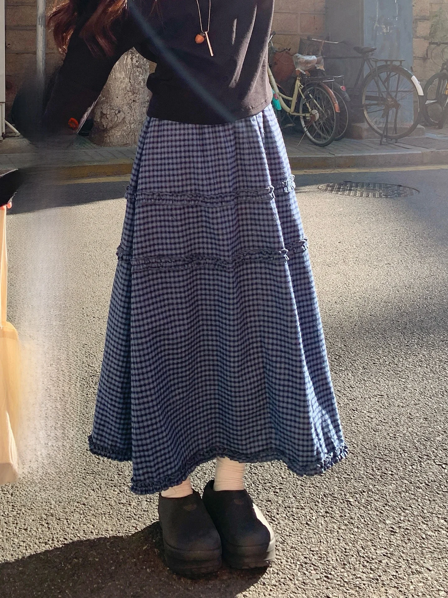 

Женская корейская винтажная расклешенная юбка с высокой талией, в клетку, с цветочным кружевом, стройнящая фигуру