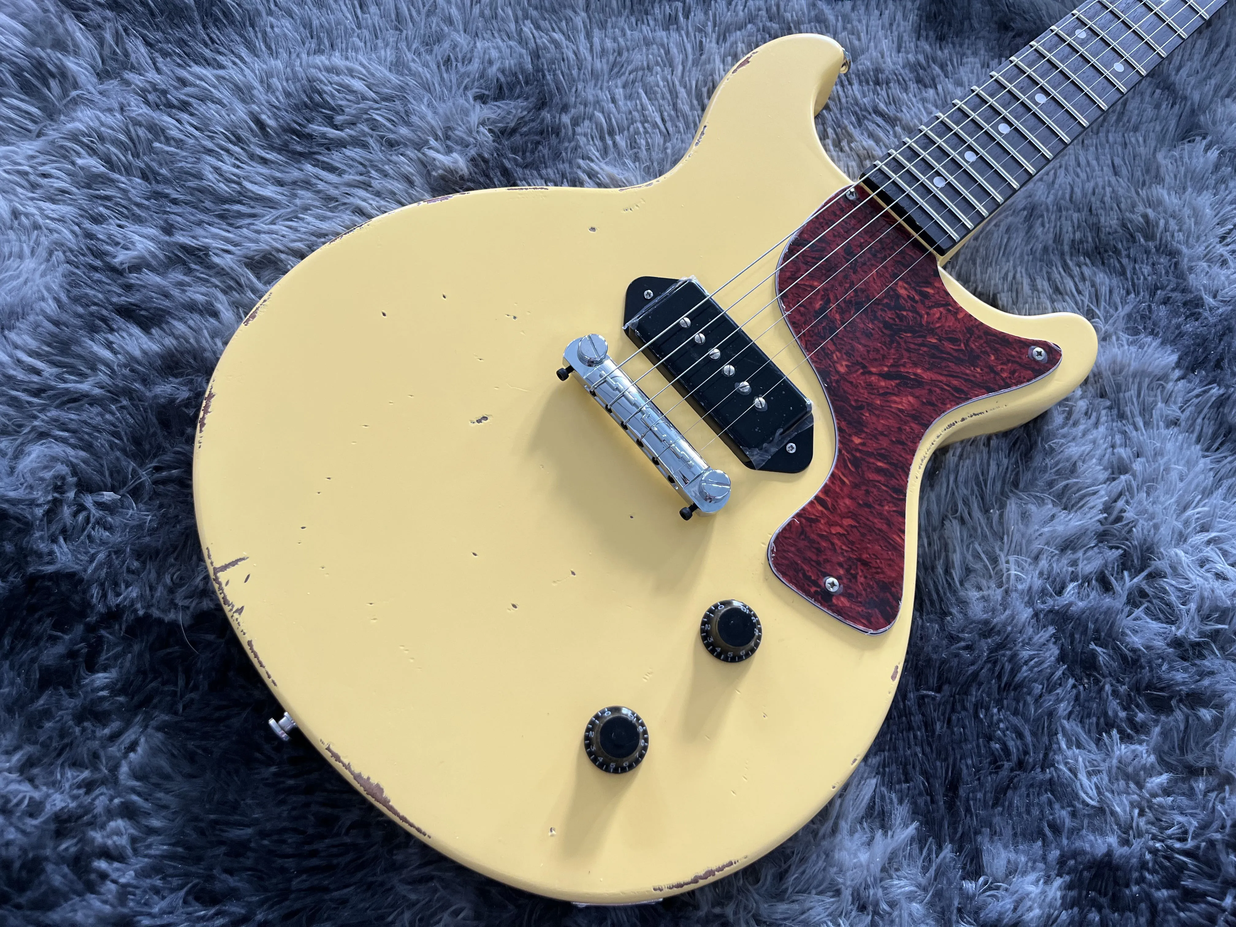 Chinese Electric Guitar Hand Made Heavy Relic Yellow Color P90 Pickups 6 Strings