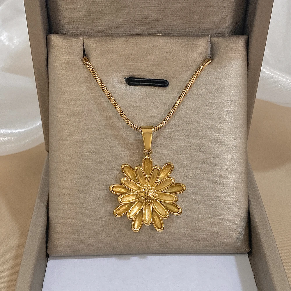 Flashbuy Stainless Steel Vintage Chic Sunflower Pendant Necklaces for Women Charm Gold Color Chain Fashion Matching  Accessories