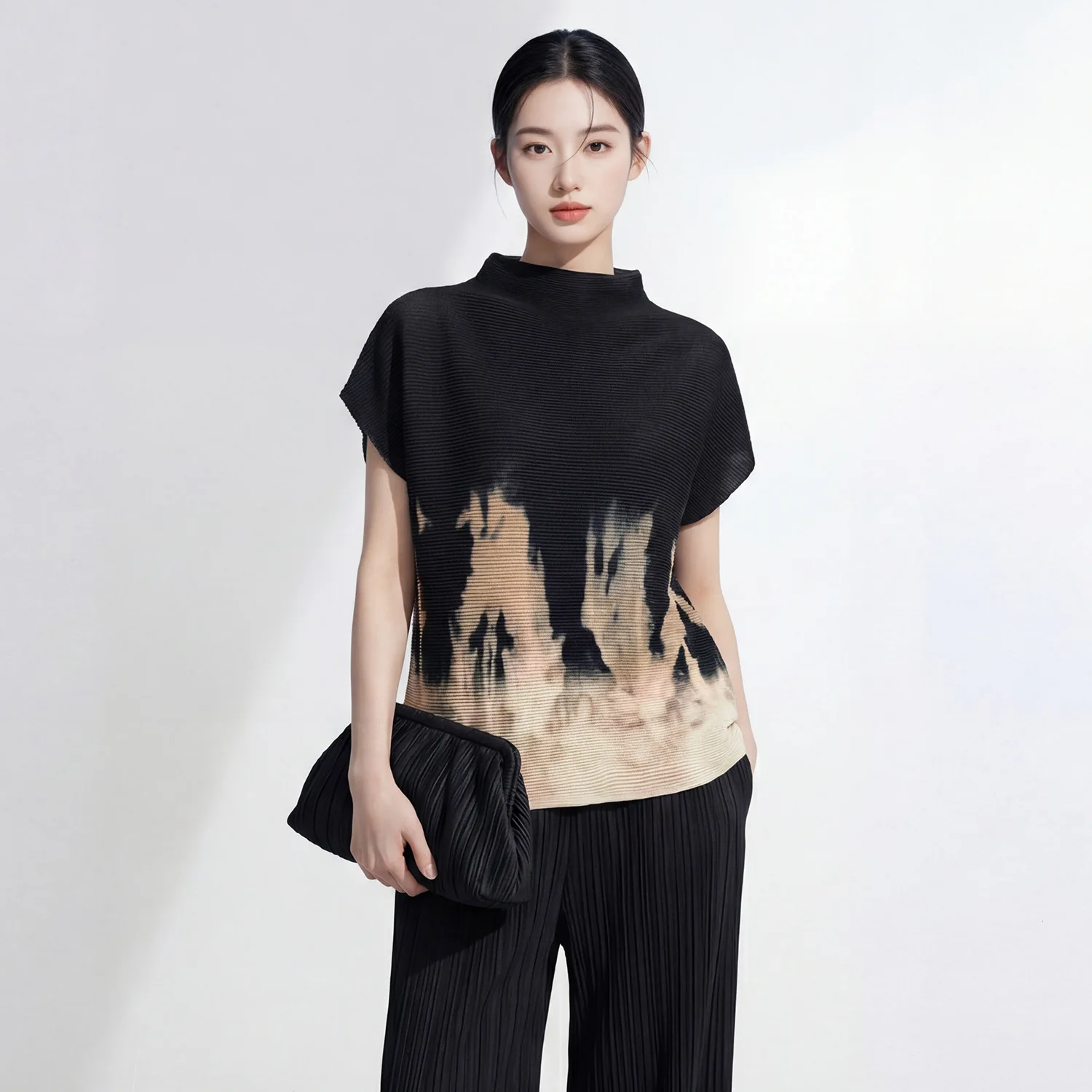 

Miyake Cornrow Top Women's Design Fashionable Half Turtleneck Short-sleeved Loose Gradient Printed Versatile T-shirt