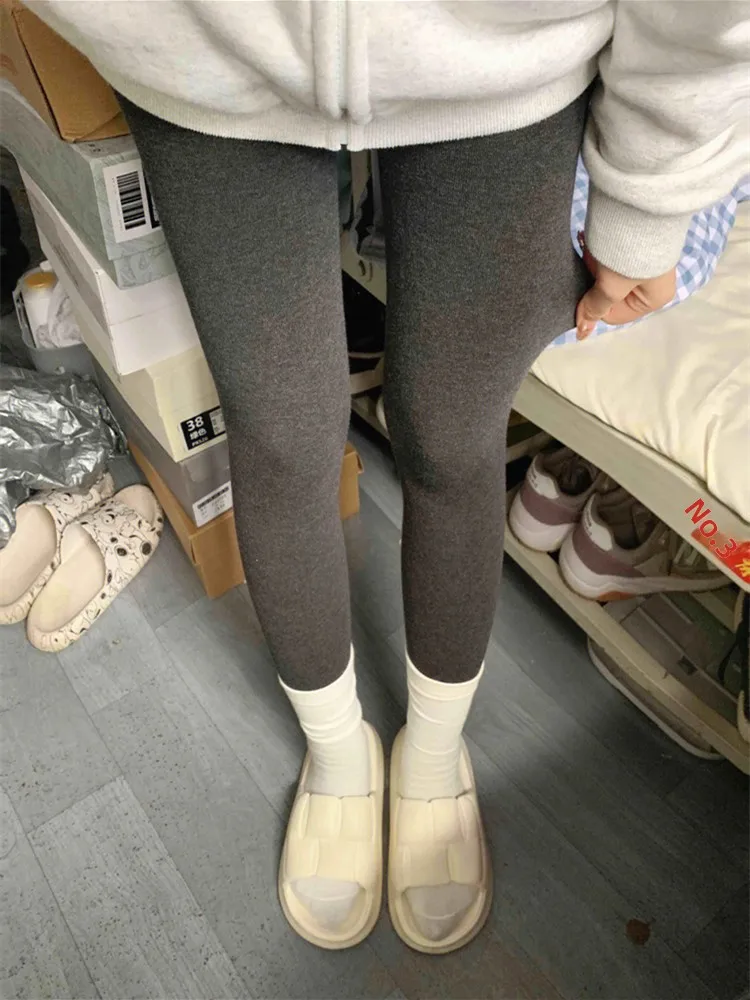 

Grey Sharkskin Yoga Pants Women's Autumn Winter Thickened Fleece Lined Tight Fit Warm Versatile Base Layer Pants